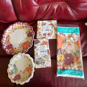 Fall theme paper products